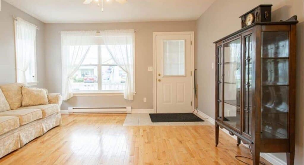 Condo Living room at 112 colton