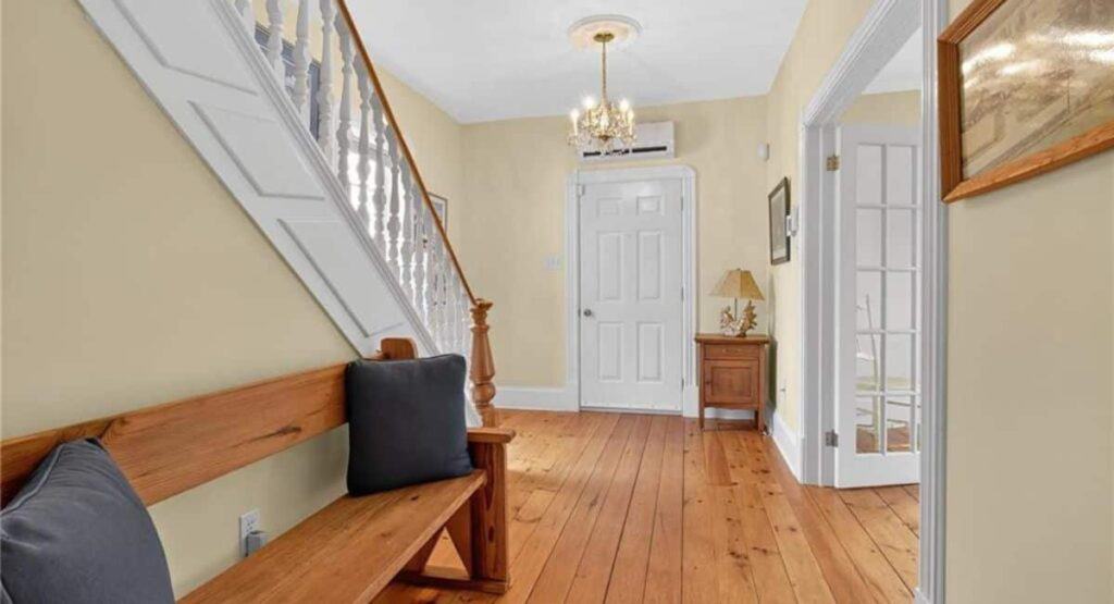 Entrance/Foyer