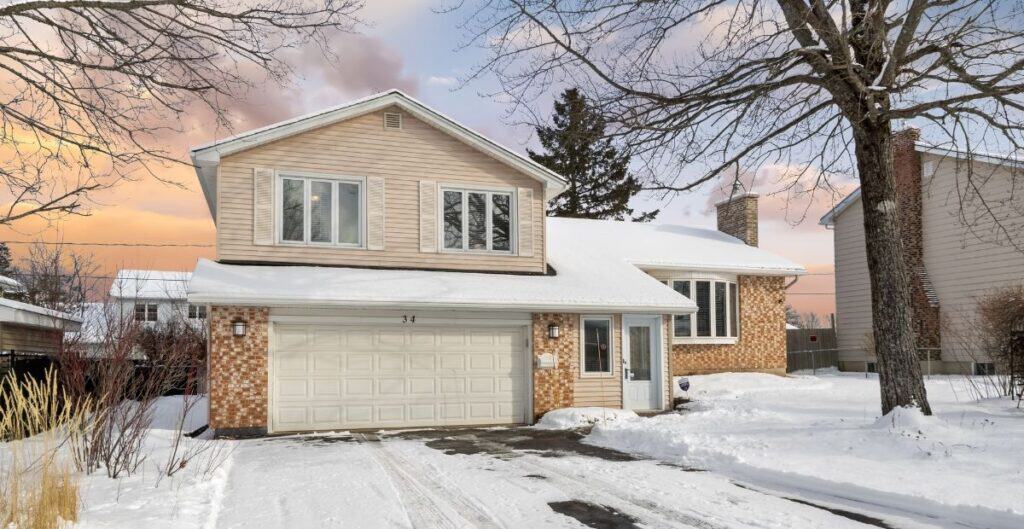 home for sale on 34 grindstone