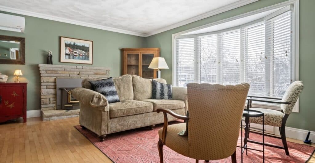 living room at 34 grindstone